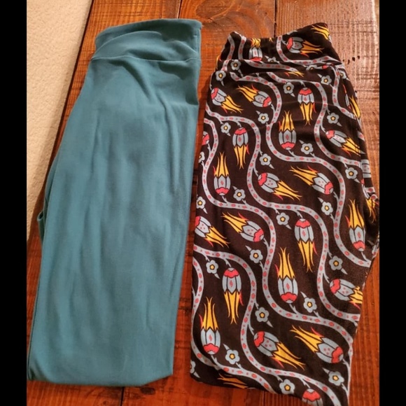 LuLaRoe Pants - LuLaRoe Lot 2 Leggings One Size Paisley Boho Blue